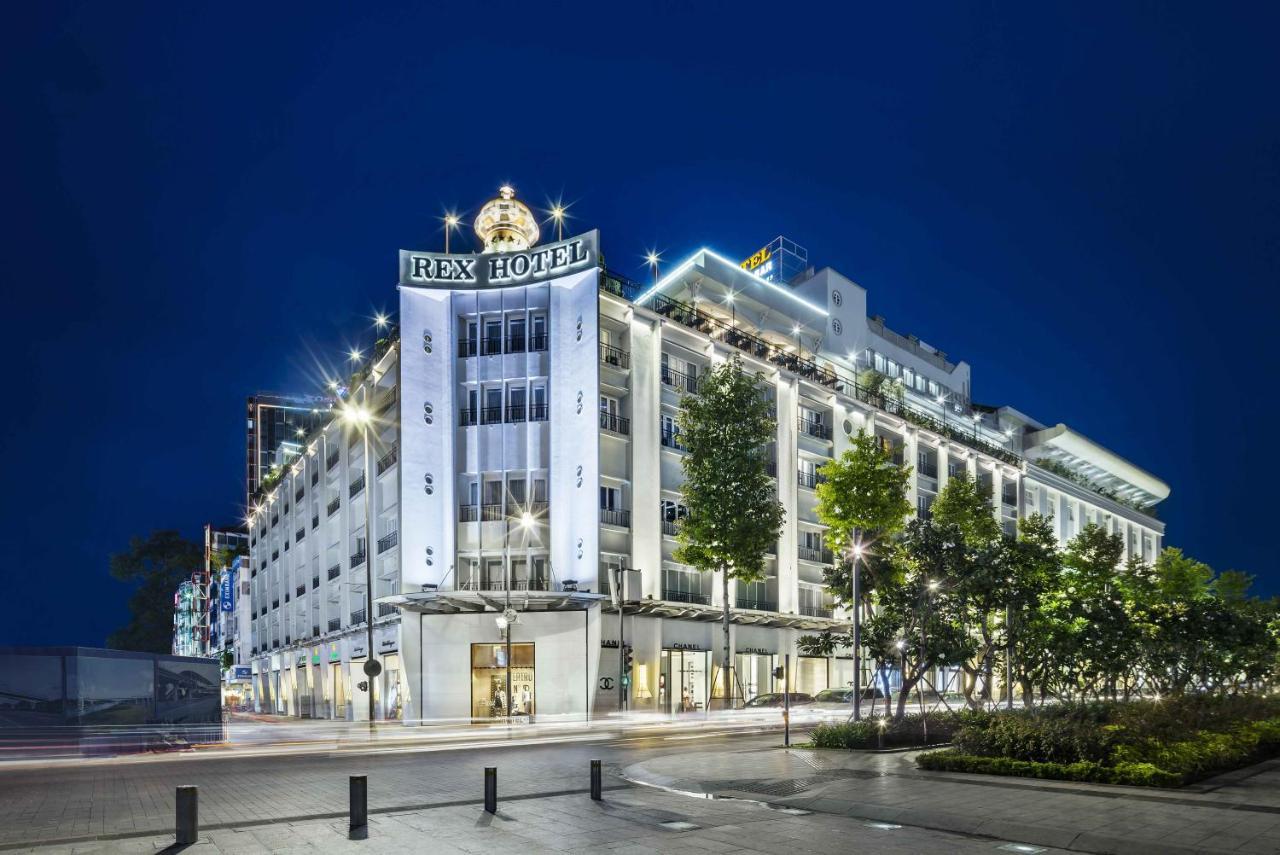 Rex Hotel Cidade de Ho Chi Minh Exterior foto The hotel at night